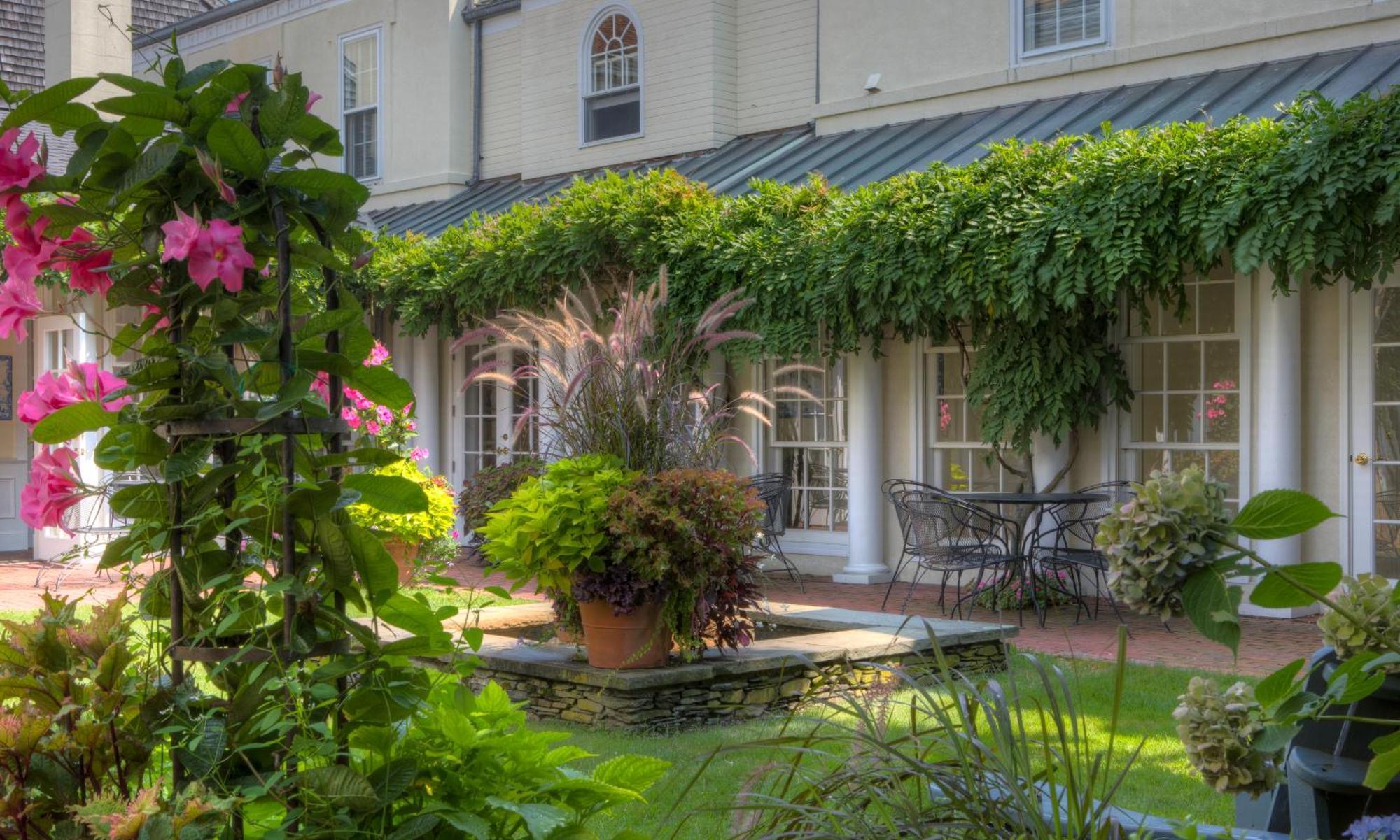 Francis Malbone House Bed & Breakfast Newport Exterior photo